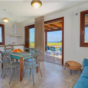 4  bedroom villa with pool, Scopello, sleeps 8